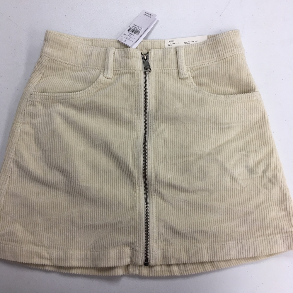 NWT American Eagle Outfitters Zip-Up Corduroy Mini Skirt